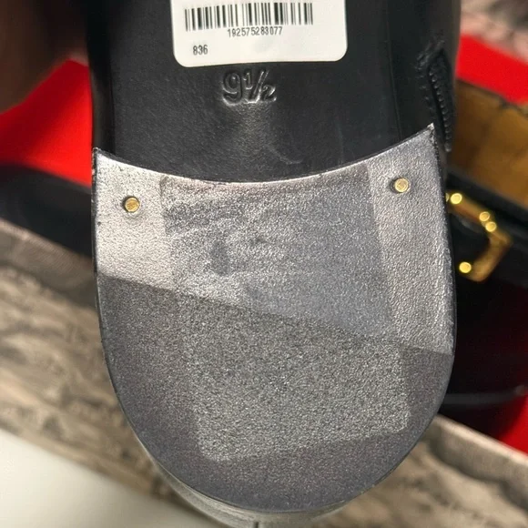 Gucci Boots with Artwork Box & Dusters - Picture 16 of 17